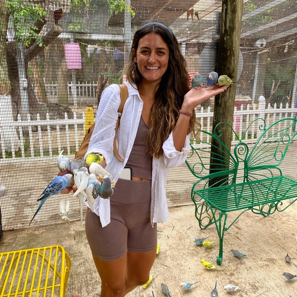 Meet Your Posher, Ciera! 👋🏼 - Picture 2 of 4